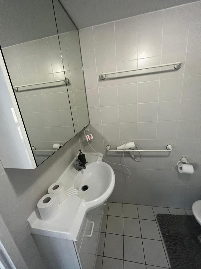 Private Room With Ensuite In The Cbd Канберра Экстерьер фото